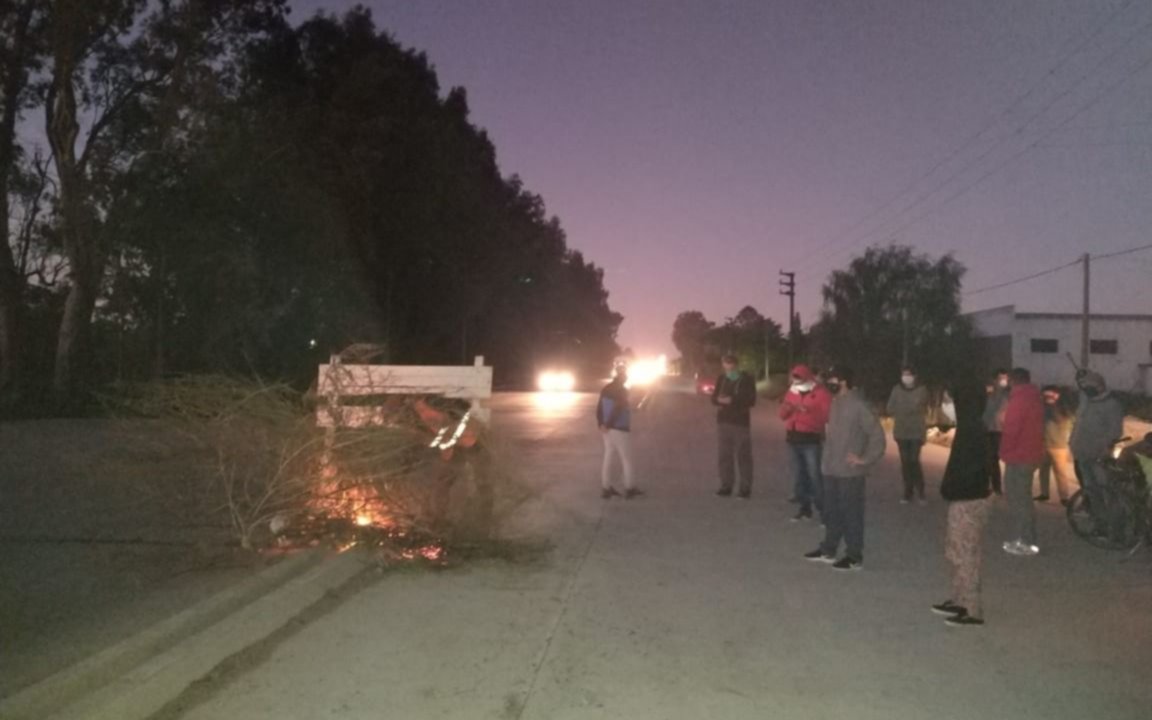 Bronca en varios sectores de La Plata por la falta de luz
