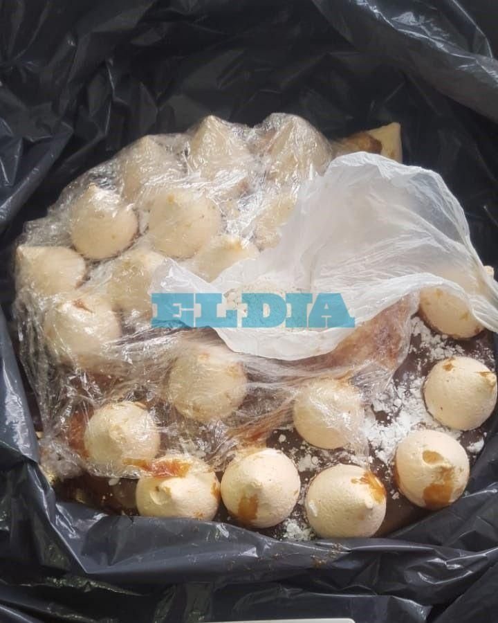 Detienen a un repartidor por llevar un bizcochuelo relleno con dulce y 13 gramos de cocaína