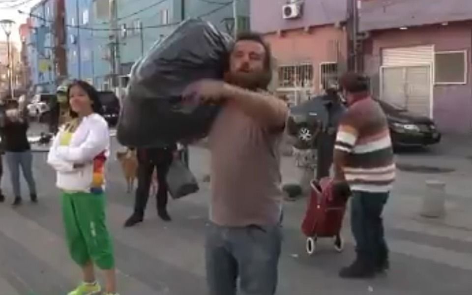 "Cómo van a soltar a los chorros y violadores", la queja de un mantero en la Villa 31
