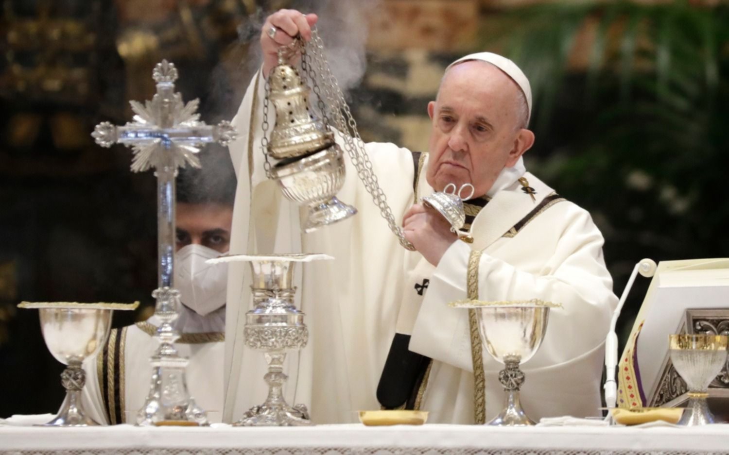 Sin mencionarlo, el Papa habló del aborto: criticó la toma de decisiones "sin consultar al pueblo"