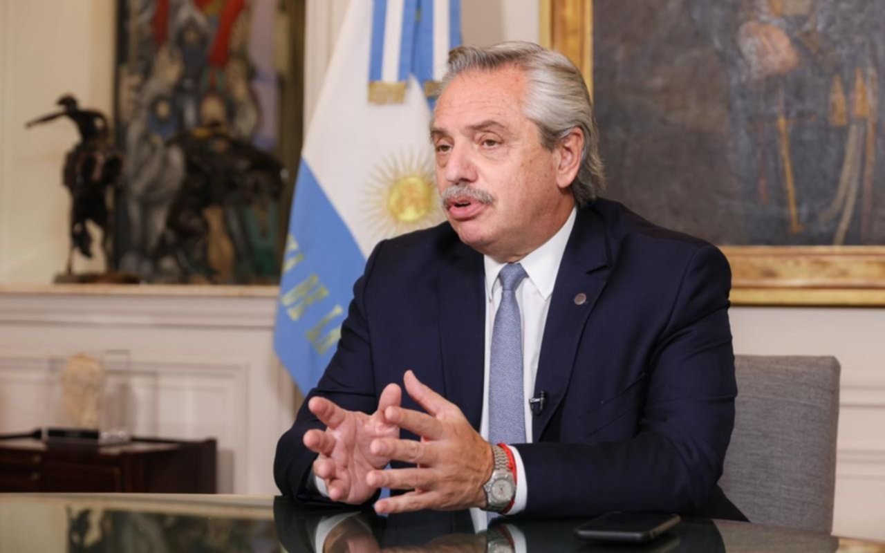 Fernández, irónico con la oposición: "Ayúdenme a conseguir vacunas si a ustedes el mundo los ama"
