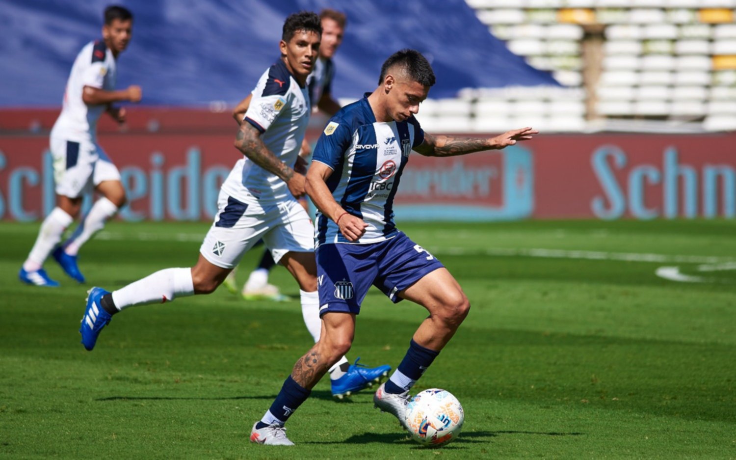 Talleres le ganó 3-1 a Independiente y le impidió llegar a la cima
