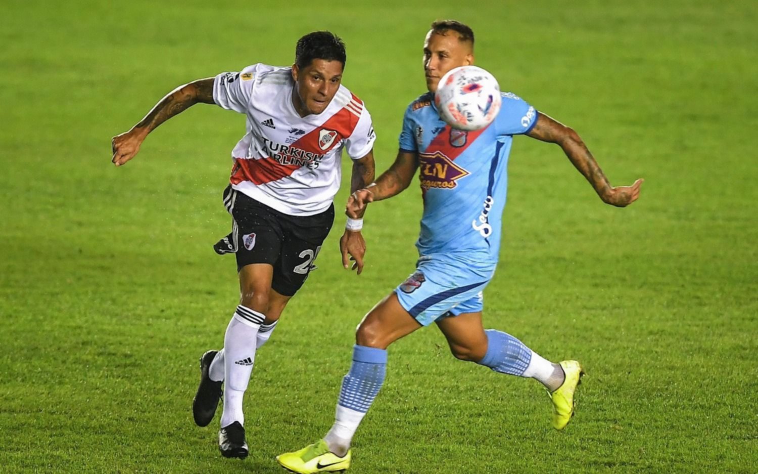 River no pudo quebrar el arco de Arsenal y terminaron sin goles en Sarandí