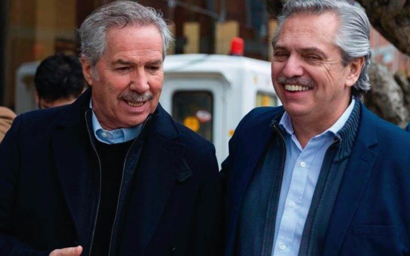 Solá, tras ser contacto estrecho de Alberto Fernández, dio negativo al testeo PCR