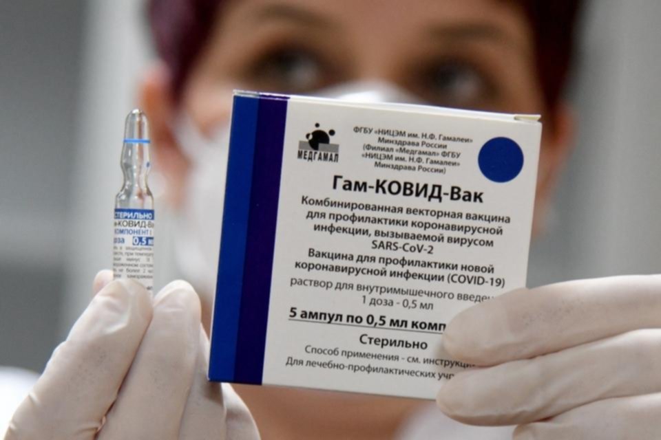 La monodosis de Sputnik baja al 50% el riesgo de infección