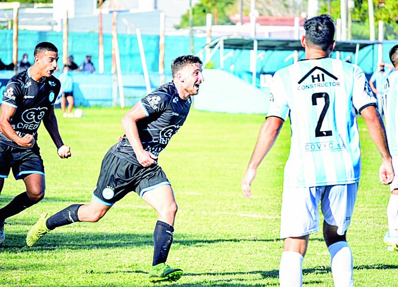 San Carlos sacó adelante un partido “chivo” y ya se metió en la pelea