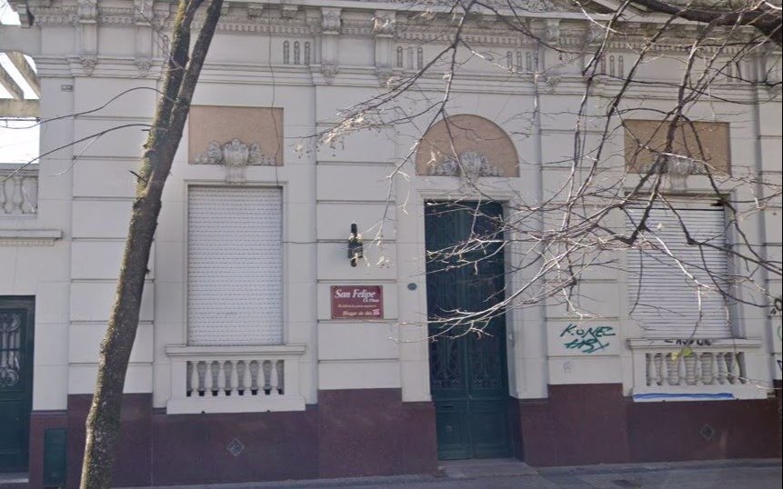 Tienen entre 90 y 100 años y esperan por la vacuna: el drama de una residencia de adultos mayores de La Plata