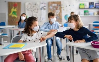 Clases presenciales: "Los chicos no son los culpables de la segunda ola"