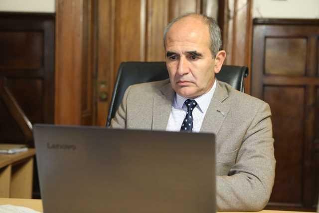 López Armengol presentó su candidatura a rector de la UNLP