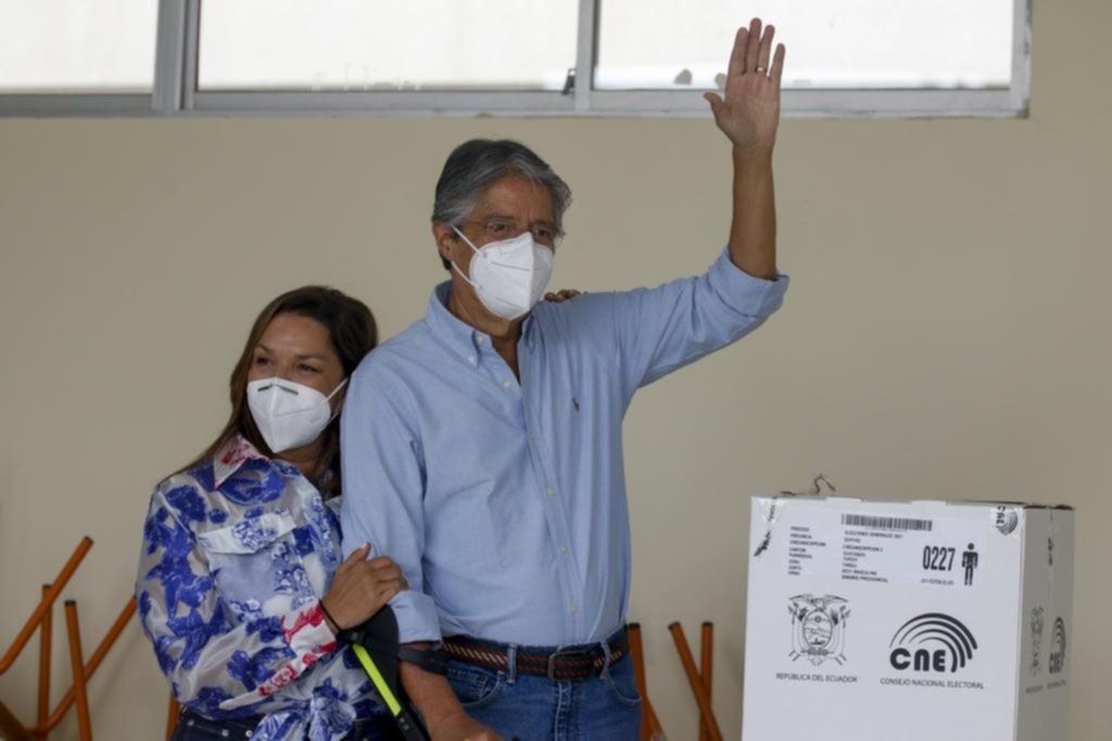 El derechista Lasso le ganó al “delfín” de Correa en Ecuador