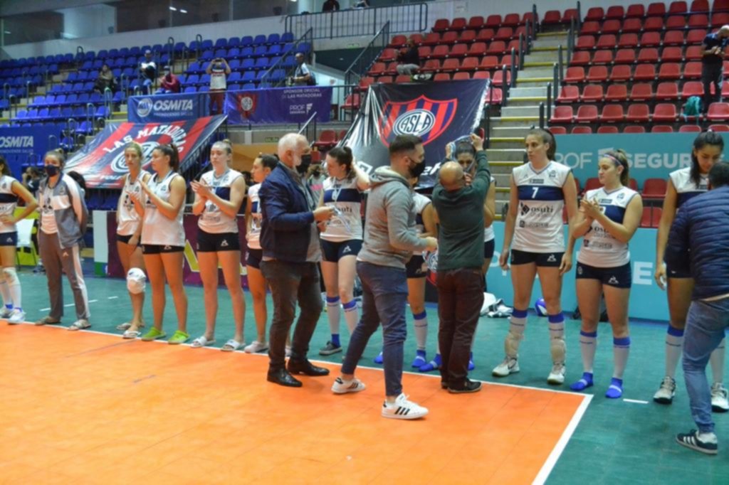 Las Lobas murieron de pie, en un partido lleno de emoción