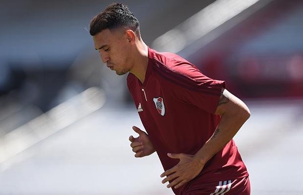 Matías Suárez podría viajar el viernes a Santiago