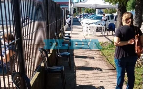 Quejas por derivación de turnos de la UPA de Los Hornos al Estadio y el Hipódromo