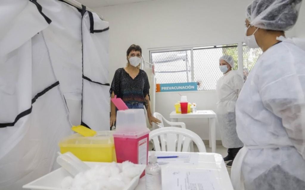 Supervisan aplicación de vacunas contra el Covid