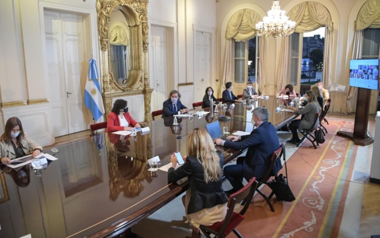 Los especialistas que se reunieron con el Gobierno le recomendaron restricciones más duras