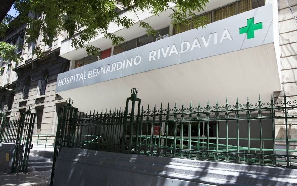Colapsó la terapia intensiva del Hospital Rivadavia en Capital Federal
