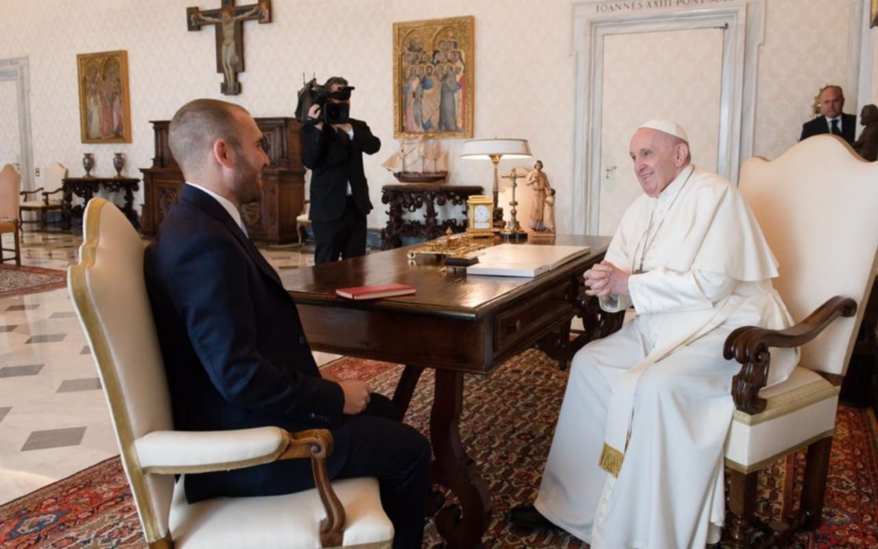 De qué hablaron el ministro Guzmán y el Papa Francisco en el Vaticano