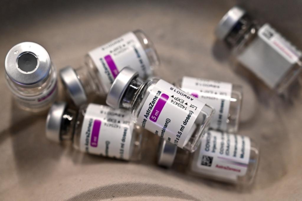 Dinamarca descarta la vacuna de AstraZeneca y confirman la efectividad de otras dosis