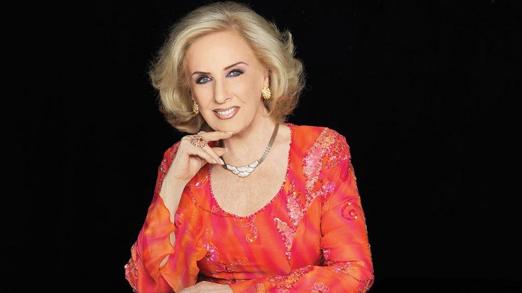 ¿Vuelve a la tevé?: Mirtha recibió la segunda dosis