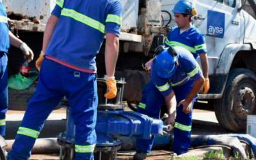 Contrato ejecución de red secundaria de agua en Azul