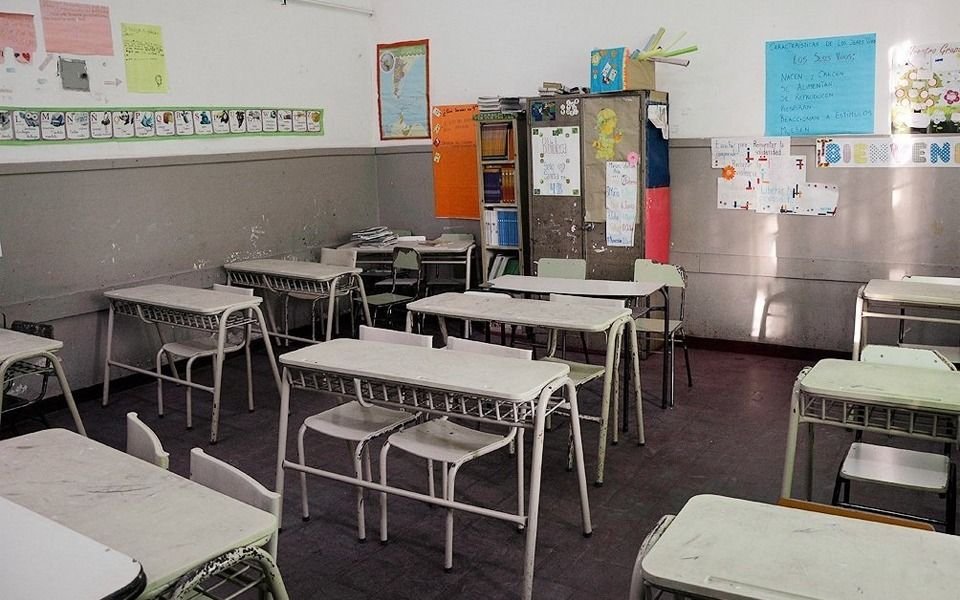 Provincia: quitarán subsidios y habilitación a colegios que inclumplan la restricción