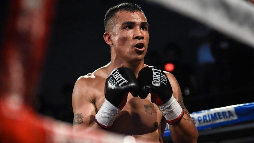 Boxeador terminó en el hospital tras castigo