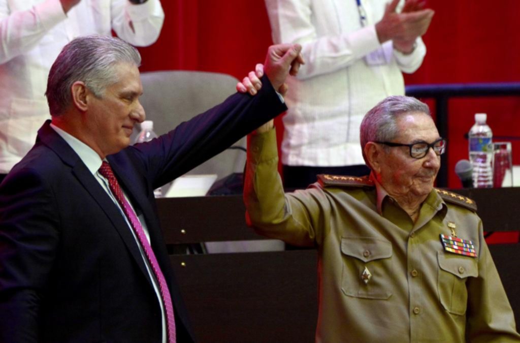 El PC, por primera vez sin un Castro al frente