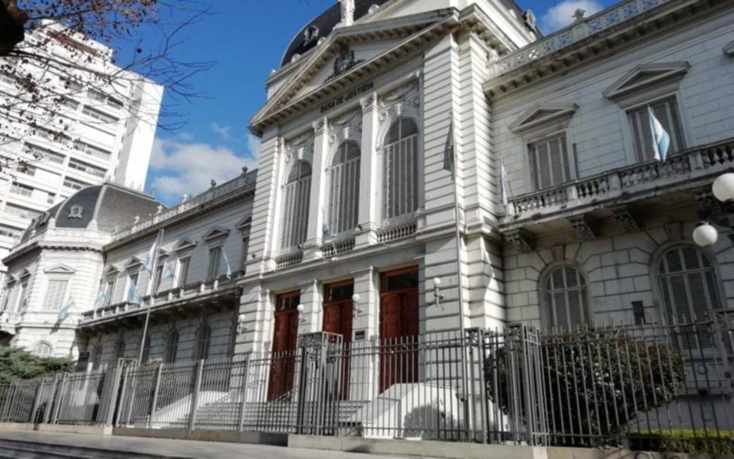Jueces de La Plata piden suspender por dos semanas la presencialidad en la Justicia