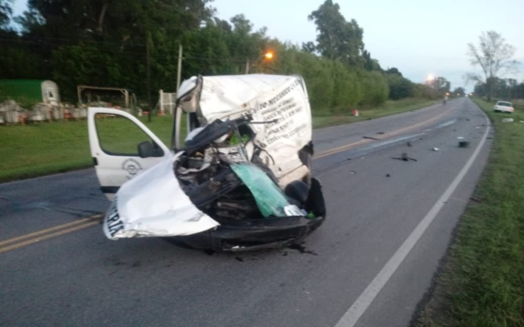 Dos muertos por el choque de un camión y una camioneta cerca de Brandsen