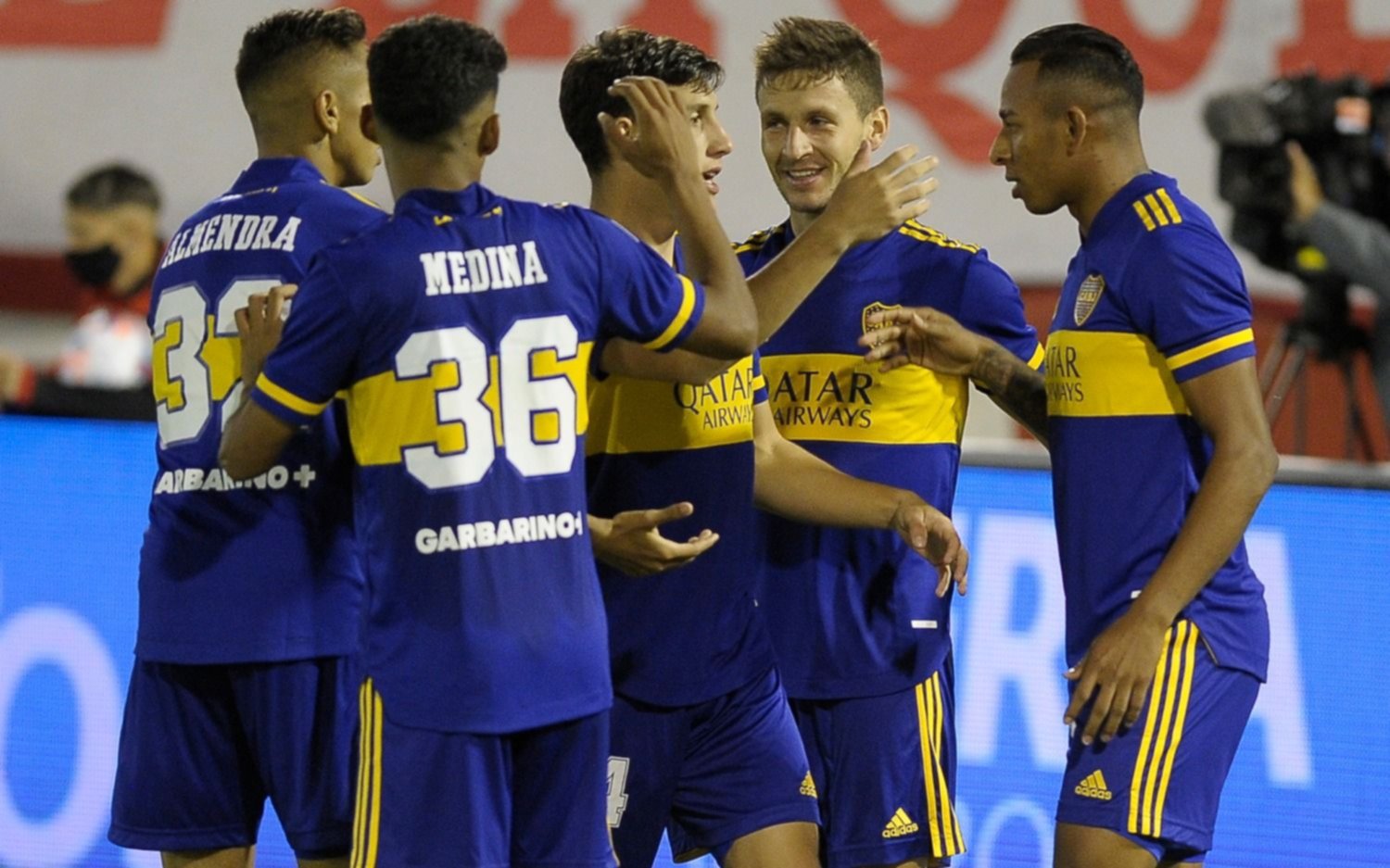 Boca venció de visitante a Huracán y se afirmó en la zona de clasificación