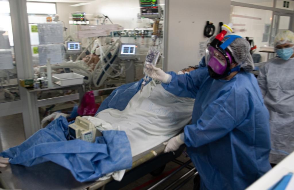 También baja la edad entre los pacientes con cuadros graves