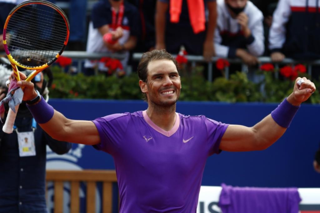 Nadal y Tsitsipas definen en Barcelona el tradicional torneo Conde de Godó