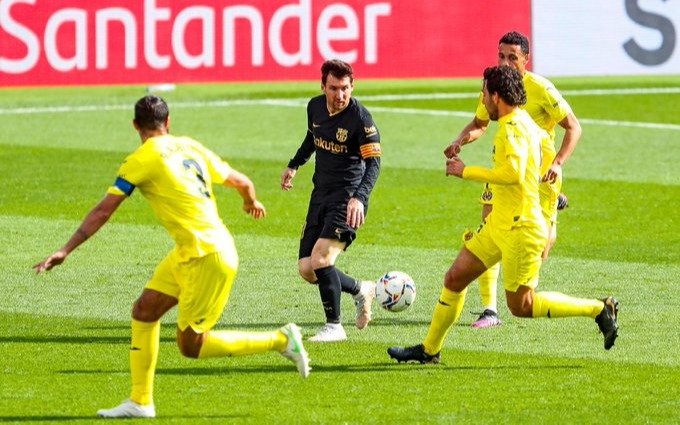 Barcelona derrotó a Villarreal y le mete presión a Atlético de Madrid que perdió ante Bilbao