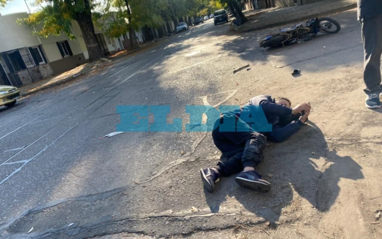 Accidente en 3 y 69: un auto atropelló a un motociclista