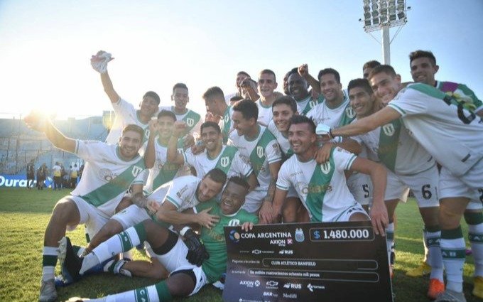 Banfield venció a Deportivo Madryn y avanzó a los octavos ...