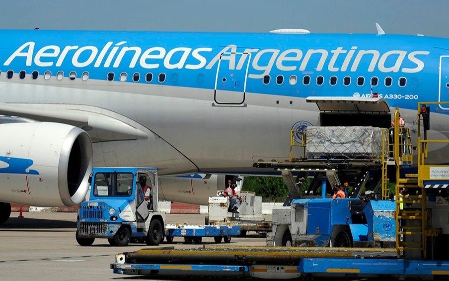 Un nuevo vuelo partirá esta madrugada rumbo a Moscú para traer vacunas