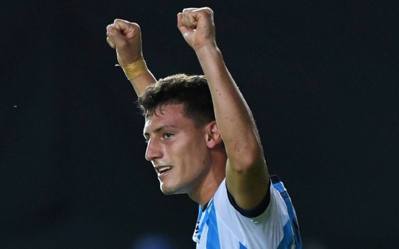 Racing derrotó a Sporting Cristal de Perú 