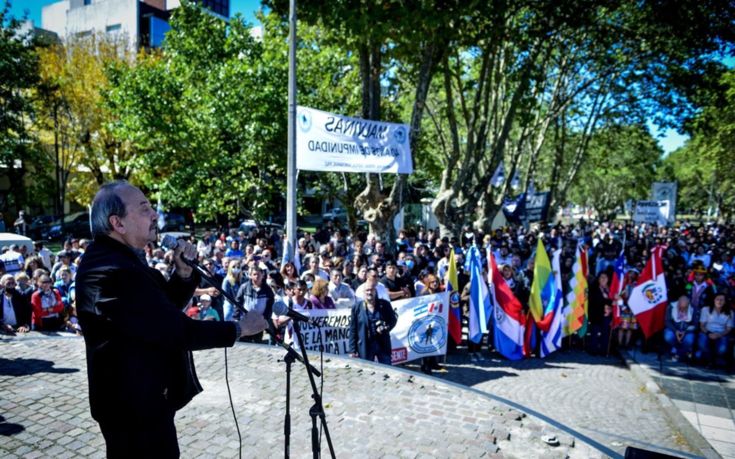Fotos. Emotivo homenaje en Plaza Malvinas a 40 años de la guerra