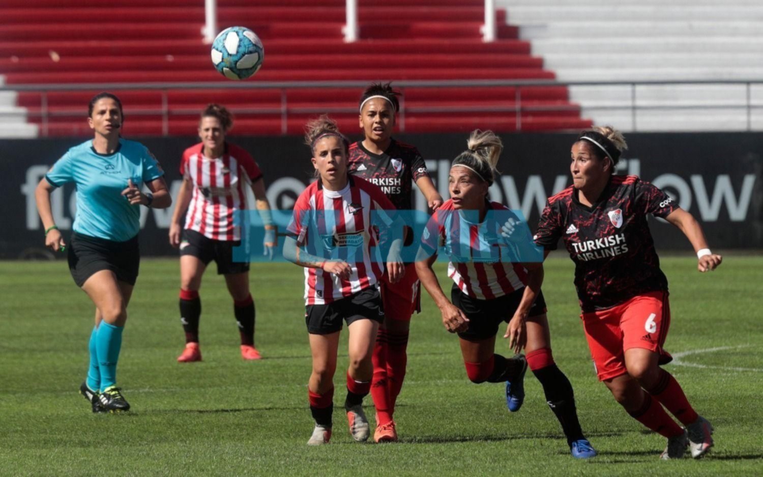 En el femenino el Pincha cayó con River por la mínima en un partido histórico en UNO