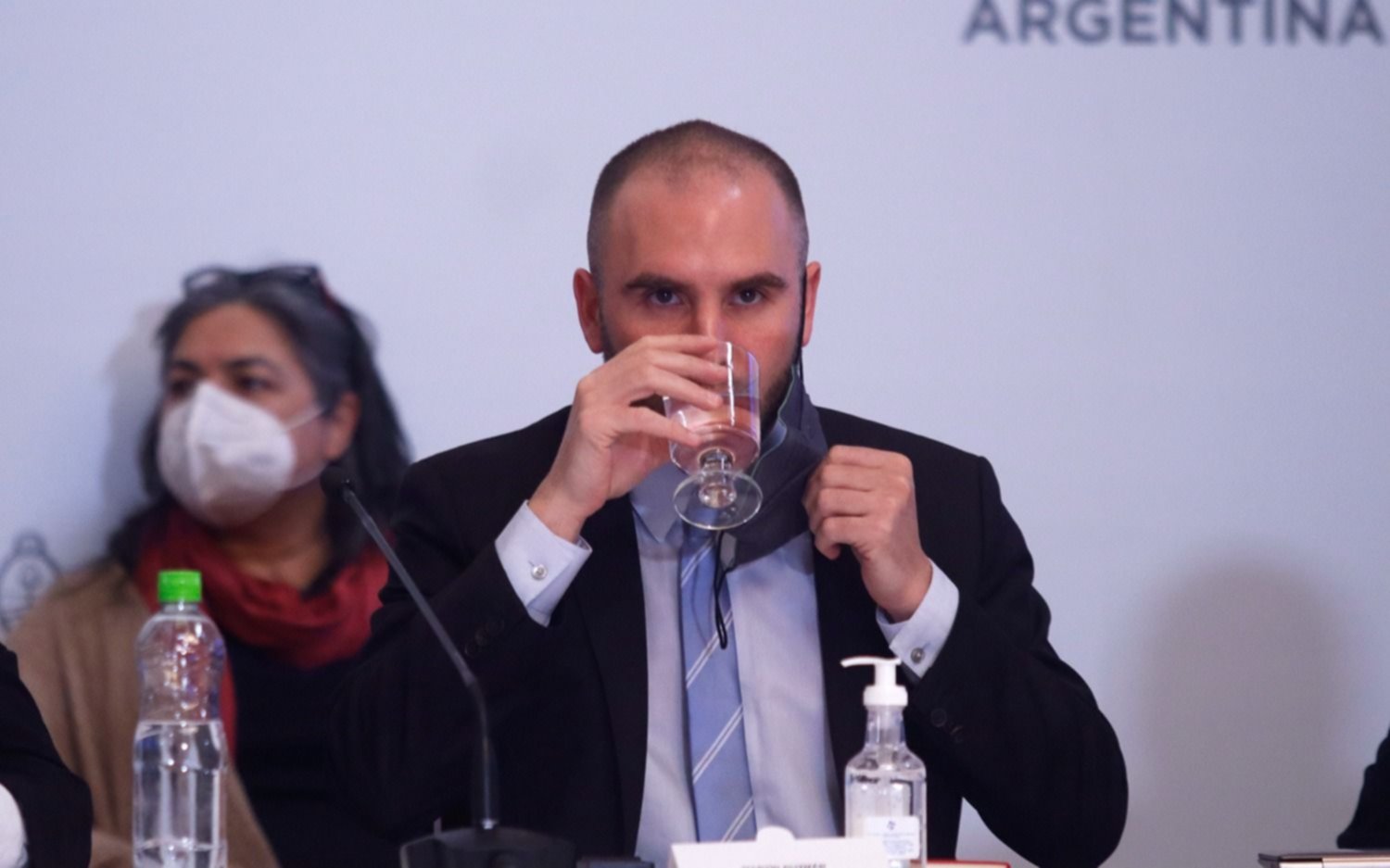 Para evitar cortes en el suministro eléctrico, se negocia con Brasil y Bolivia una mayor provisión de gas