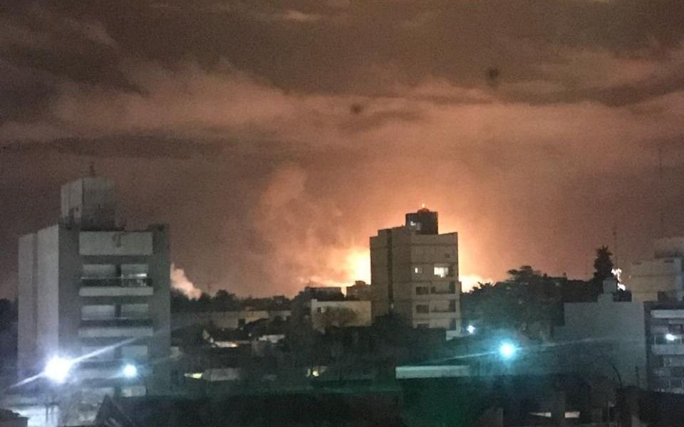 "Intensidad en las antorchas y ruidos fuertes" en la refinería de YPF: cuál es el motivo