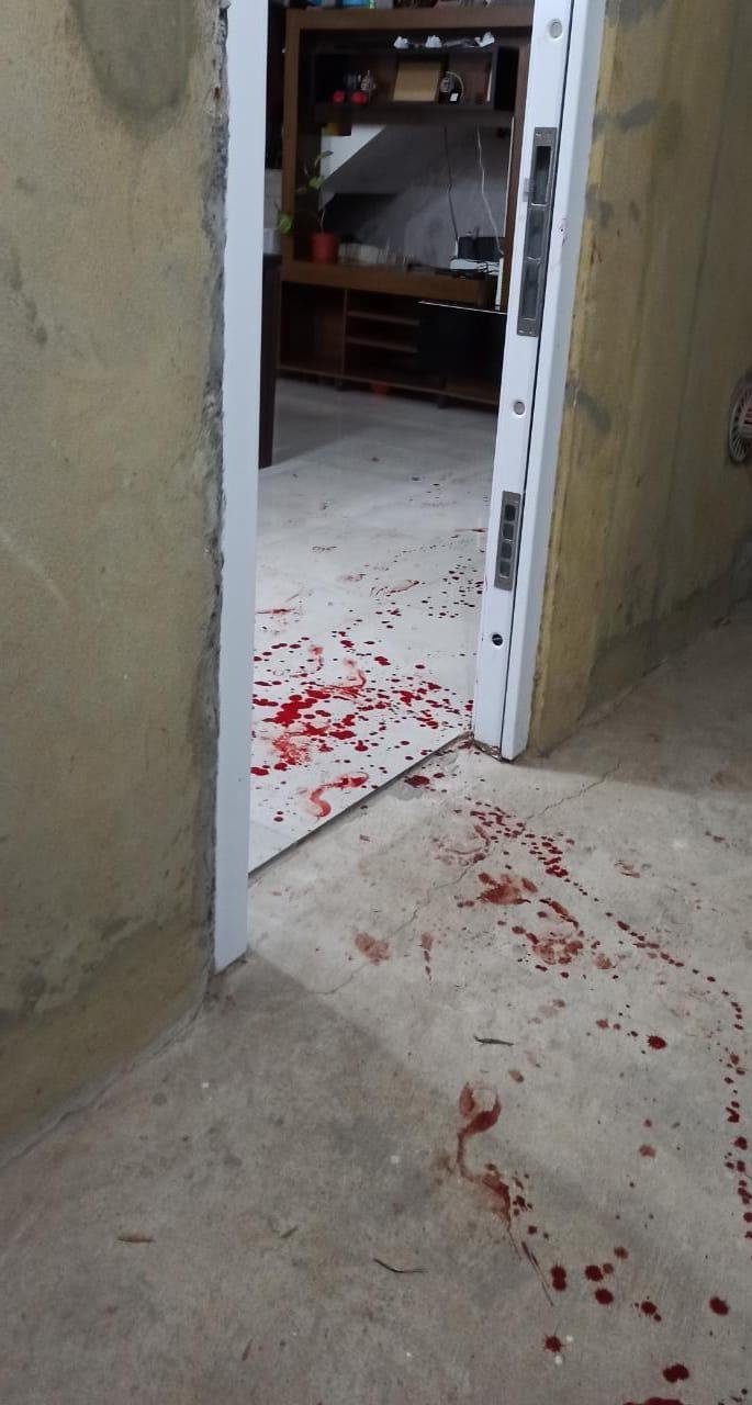 Dispuesto a todo, un delincuente entró a robar en una casa de Etcheverry