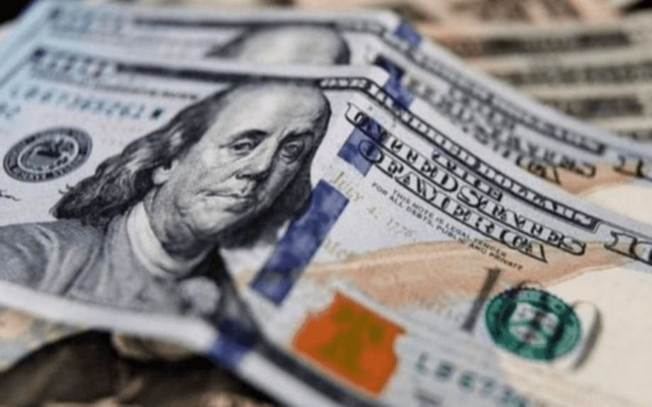 El dólar blue sigue retrocediendo y regresa a valores del año pasado