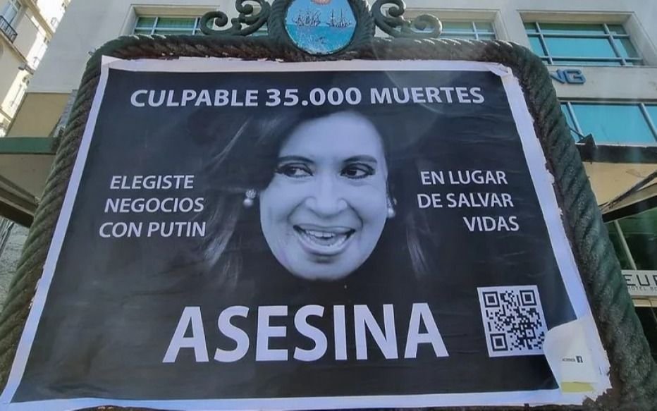 Afiches contra Cristina Kirchner: allanamiento y pedido de la mujer de no ser detenida