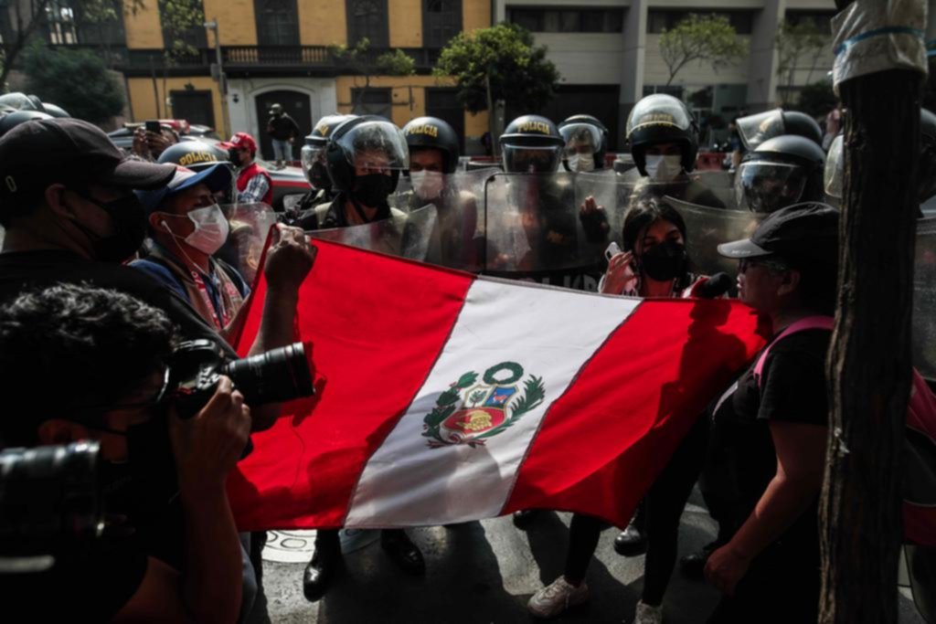 Tras el paro de transporte en Perú, los militares controlarán las rutas