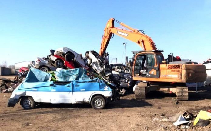 Cuarta etapa de compactación  de vehículos secuestrados