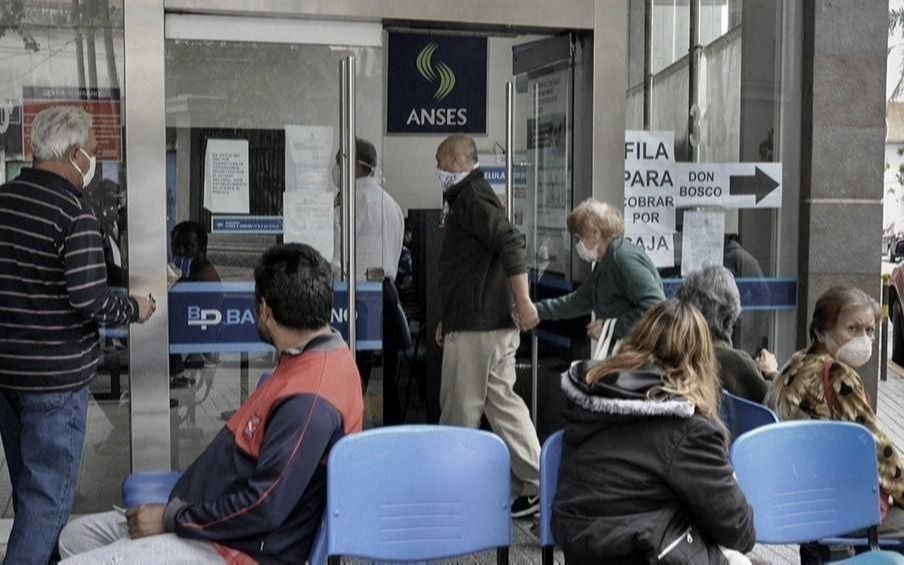 Oficializan el bono de $6.000 para jubilados: quiénes lo podrán cobrar y cuándo