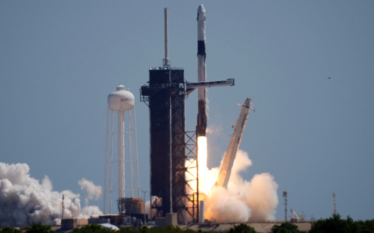 VIDEO. La primera misión privada ya despegó hacia la Estación Espacial Internacional