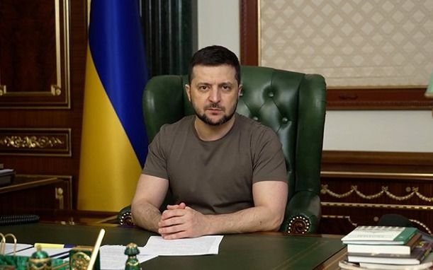 Ucrania sigue "dispuesta" a negociar con Rusia para "parar la guerra", afirmó Zelenski