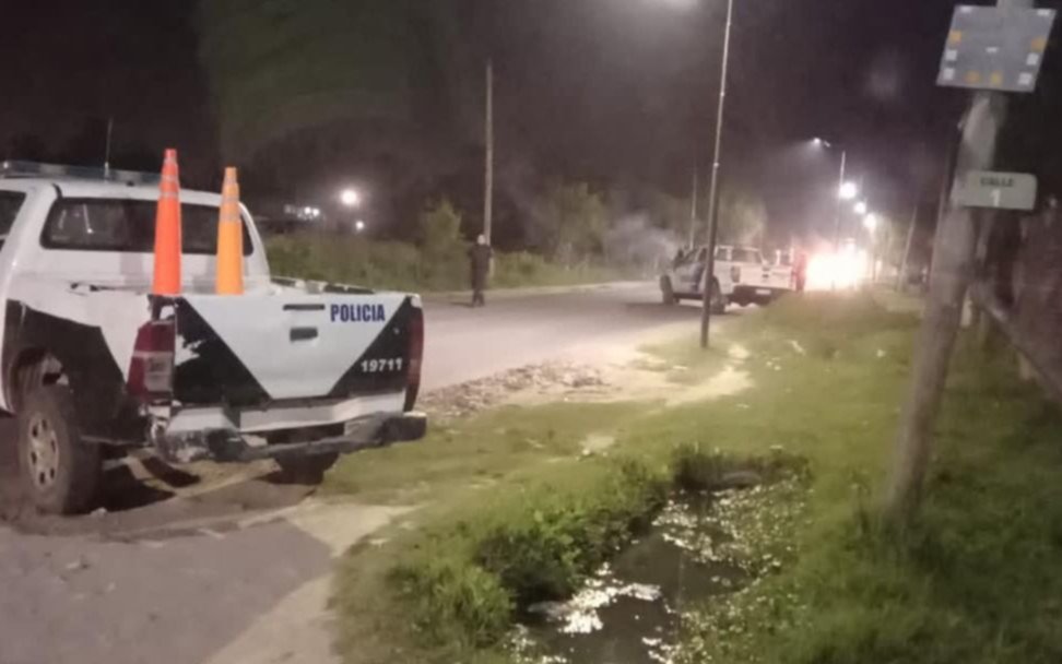 Tensión: tras el fallo por los terrenos en Los Hornos, vecinos de Aeropuerto "intentan tomar tierras"